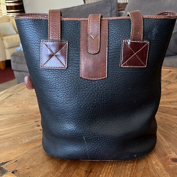 DOONEY & BOURKE VINTAGE LARGE BUCKET BAG WARM CEDAR BLACK ALL WEATHER LE… - Picture 2 of 12